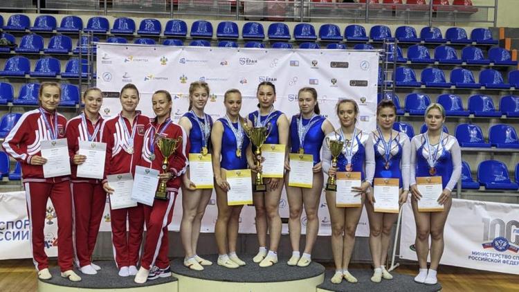 Акробаты Ставрополя завоевали 11 наград на всероссийских соревнованиях