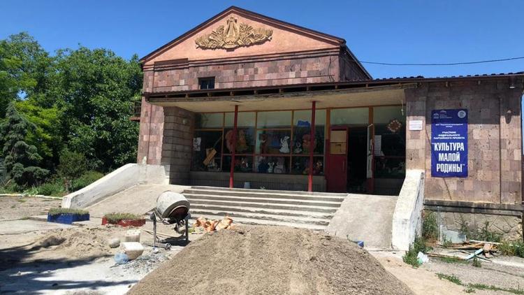 На Ставрополье ремонтируют Дом культуры села Садового