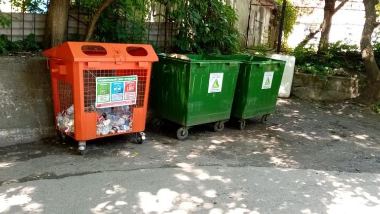 Ставрополье закупит более 1,3 тысячи контейнеров для раздельного сбора мусора