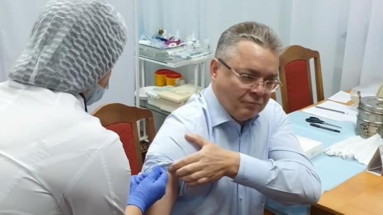 Губернатор Ставрополья одним из первых в крае вакцинировался от гриппа