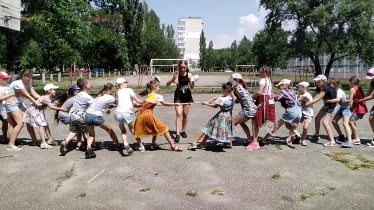 В Невинномысске провели фестиваль народных игр