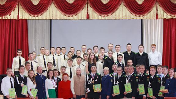 Лучшего кадета по итогам 2014 - 2015 учебного года выбрали в Ставрополе следователи СКР