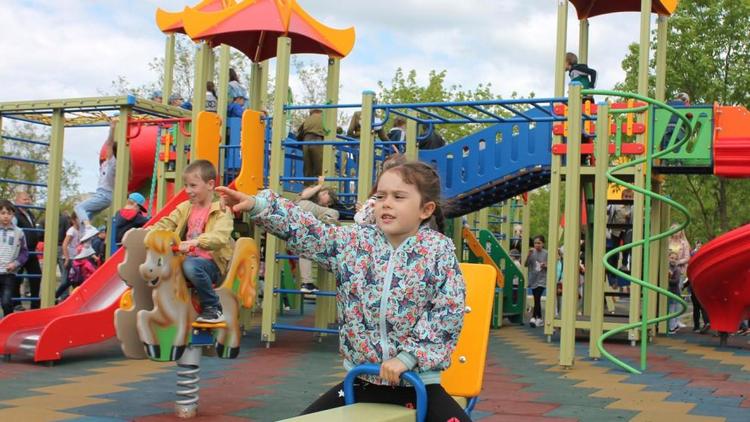 В селе Кочубеевском на Ставрополье появятся детская и спортивная площадки