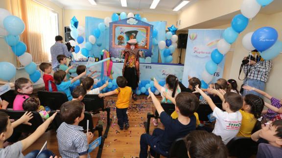 Благотворительная акция «Мир без слез» впервые прошла в Детской больнице Грозного