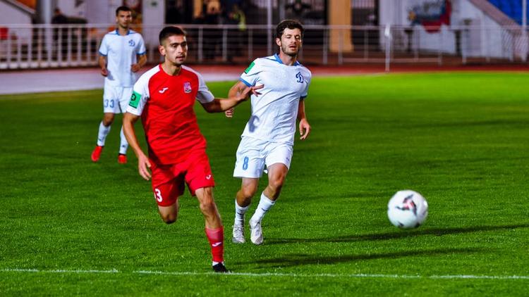 Футболисты ставропольского «Динамо» продлили победную серию до трех матчей