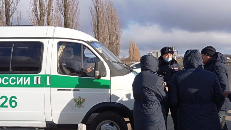 Почти 30 должников по штрафам поймали на дороге в хутор Темнореченский на Ставрополье