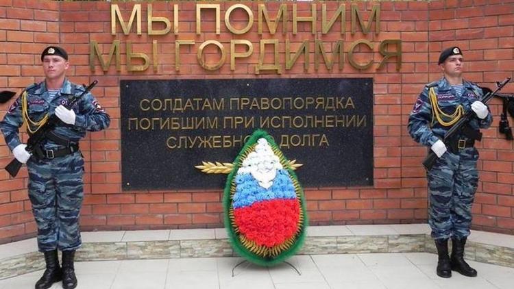Глава Ставрополья напомнил землякам о Дне памяти погибших сотрудников МВД