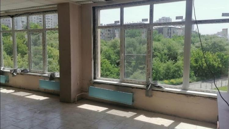 Старые окна меняют в школах Кисловодска