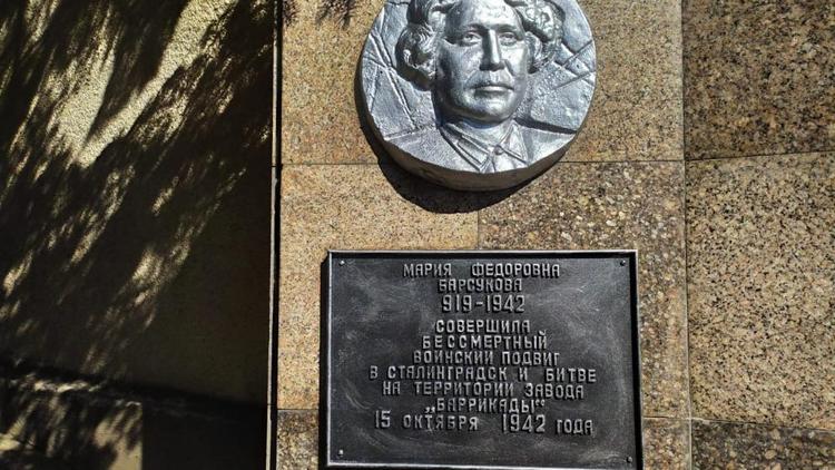 В Железноводске закончили реставрацию памятника Марии Барсуковой