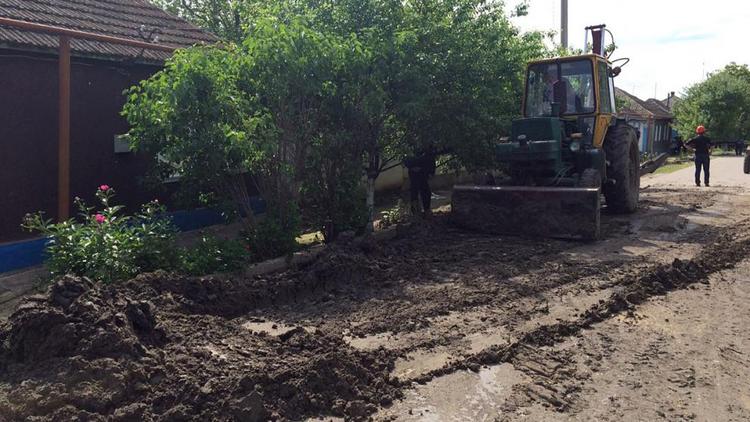 В селе Донская Балка на Ставрополье из-за угрозы оползня временно отселяют население