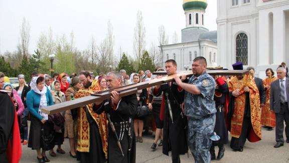 Крест, пострадавший от рук вандала в храме в Невинномысске, отправлен в Москву