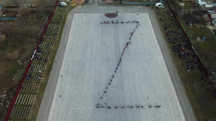 Участники открытого Кубка Ставропольского края по мотоболу поддержали акцию «#ZAРоссию»