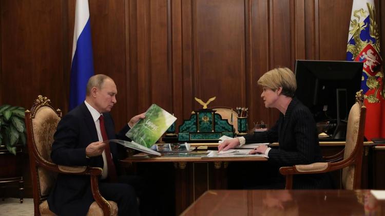 Владимир Путин обсудил планы развития «Сириуса» с главой Фонда «Талант и успех»
