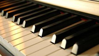 Ставропольский пианист из подтопленного района получит новое фортепиано от губернатора