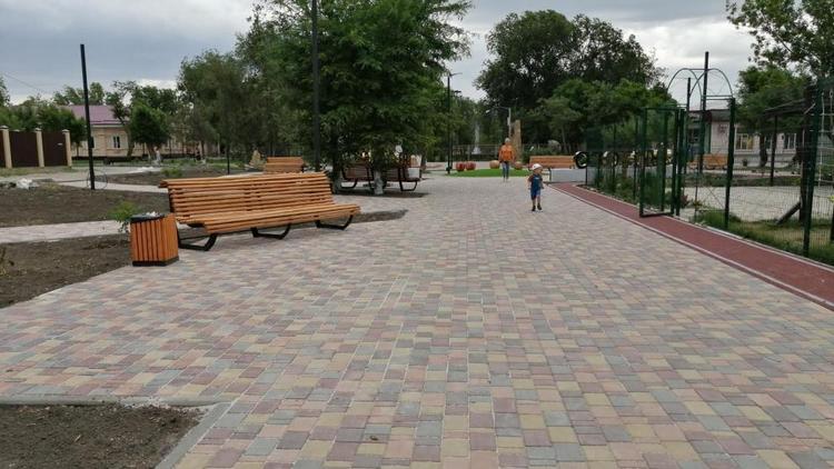 В Ставрополе благоустраивают новый сквер на пересечении улиц Чехова и Мимоз