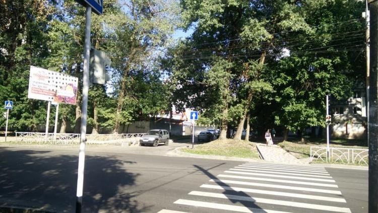 «Кирпичи» установили в Ставрополе на внутриквартальной дороге к «О&#039;Кею»