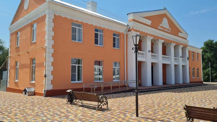 В селе Елизаветинском на Ставрополье обновляют Дворец культуры