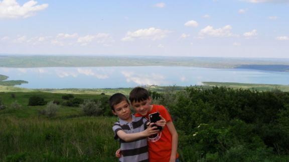 Экскурсию на Сенгилеевское водохранилище организовали для школьников Ставрополя