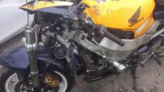Мотоциклист-лихач влетел в дерево и погиб в Кировском округе Ставрополья