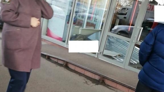 В Ставрополе мужчина погиб, упав с высотки на улице Дзержинского