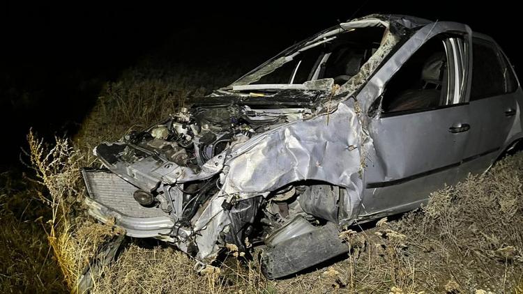 Травмы получил водитель опрокинувшегося авто в Грачёвском округе