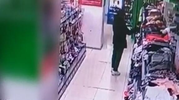 В Пятигорске женщина похищала и продавала вещи из магазина