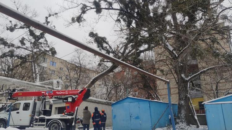 На Ставрополье после урагана восстанавливают объекты ЖКХ 