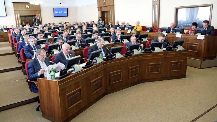 Сверхплановые доходы краевой казны позволят больше средств направить на реализацию нацпроектов на Ставрополье
