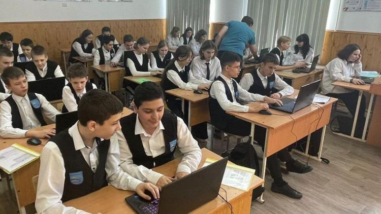 Более 600 школьников стали участниками IT-марафона в Железноводске