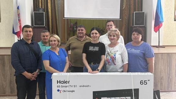 Делегация Кисловодска привезла подарки в образовательные учреждения ЛНР