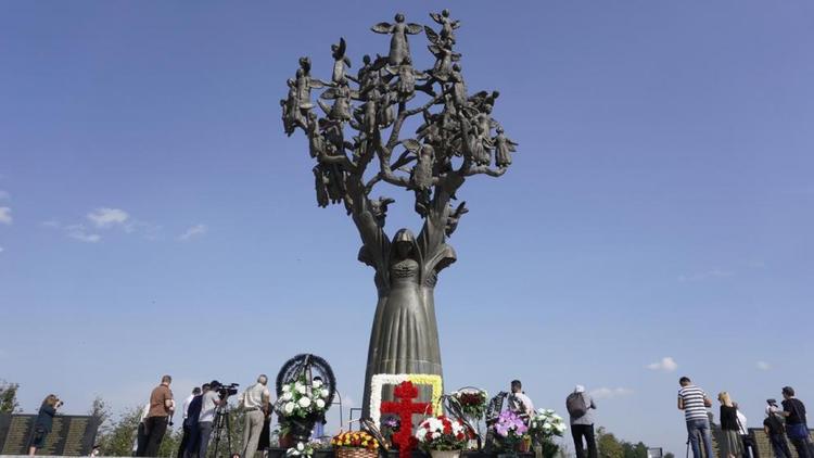 Глава Ставрополья поддержал памятные мероприятия в Беслане