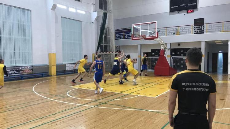 Баскетболисты из Ставрополя и Пятигорска пока непобедимы