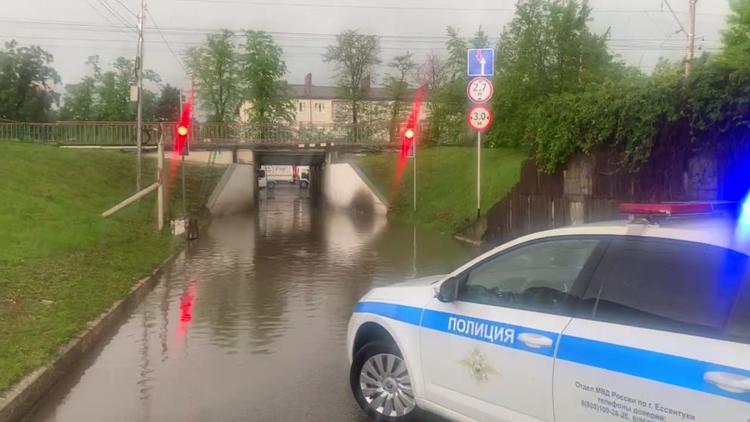 Водителей на Ставрополье призвали быть особенно внимательными в непогоду