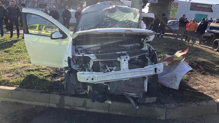 Водитель легковушки погиб в ДТП в Ставрополе