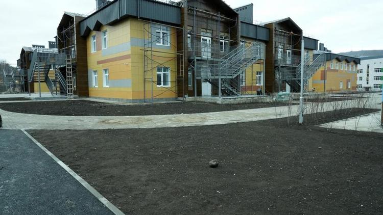 В Кисловодске завершается строительство детского сада и школы