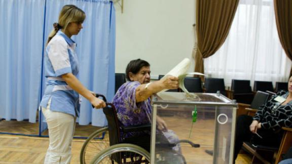 Обеспечить участие инвалидов в голосовании - одна из важнейших задач организаторов выборов