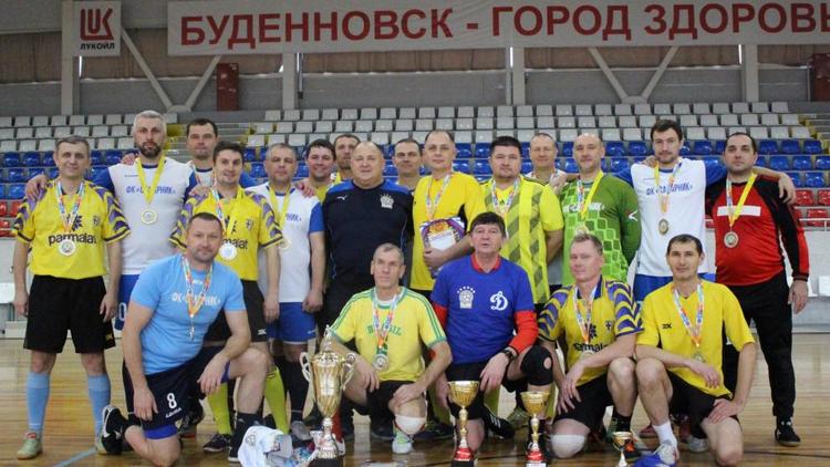 Изобильненские ветераны в третий раз выиграли мини-футбольный Кубок края