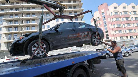 Борьба с пробками в Ставрополе: эвакуируют незаконно припаркованные автомобили