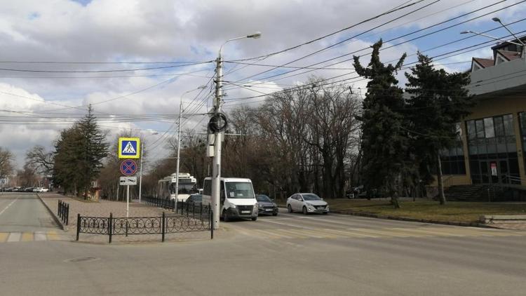 На Ставрополье приступили к ремонту дорог после зимы
