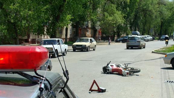 Мотоциклист получил травмы в результате дорожной аварии в Невинномысске