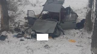 На Ставрополье погибли две пассажирки машины, слетевшей в кювет