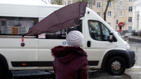 Водителей на Ставрополье просят быть бдительными из-за ветра и тумана
