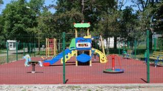В ставропольской станице Барсуковской построили современную детскую площадку