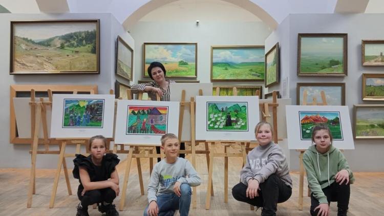 Выставка юных ставропольцев представлена в картинной галерее Гречишкина