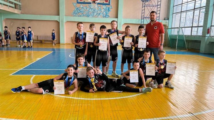 Юные Ставропольские баскетболисты одержали победу в первенстве края