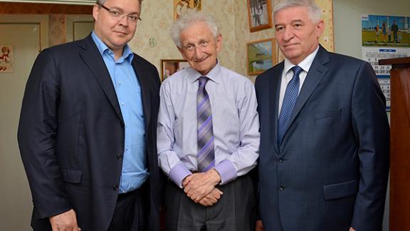 Почетный житель Ставрополя Вениамин Госданкер отметил 90-летний юбилей