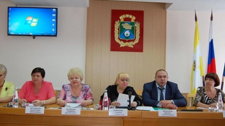 Выездное заседание президиума краевого совета женщин прошло в Невинномысске