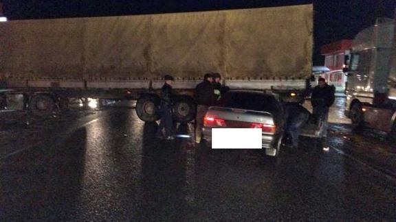 Водитель грузовика устроил аварию на трассе «Кавказ»