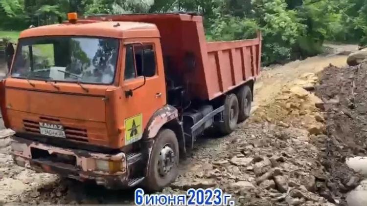 В хуторе Шпаковкого округа Ставрополья восстановили разрушенную ливнем дорогу