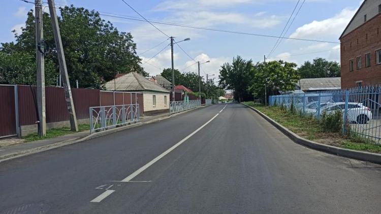 На трёх улицах Михайловска обновили дороги